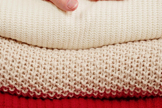 <p>Keeps Fabric Soft<br/> and Cozy</p>
